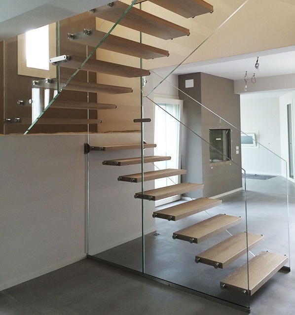 Escalera en U de vidrio 1